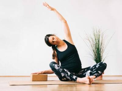 Lisa-Maria Guhl praktiziert Yoga in Irdning, Steiermark, Österreich, am 17.04.2021 Copyright: Lisa-Marie Reiter