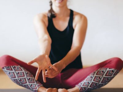 Forrest Yoga, Wrist Stretches, ennspired, Yoga im Ennstal, Yoga in der Steiermark, copyright Lisa-Marie Reiter Forrest Yoga, Wrist Stretches, ennspired, Yoga im Ennstal, Yoga in der Steiermark, copyright Lisa-Marie Reiter
